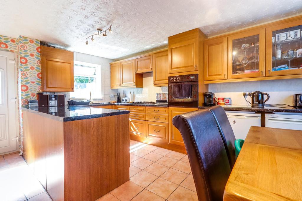Dining kitchen