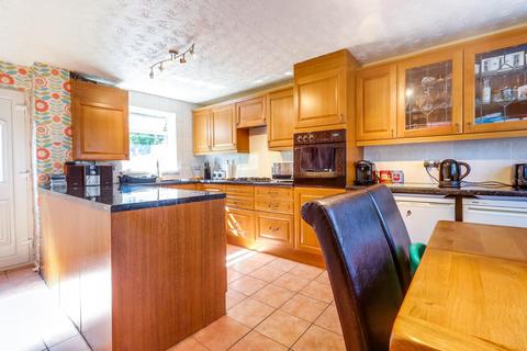 25 Bellmount Green, Leeds, LS13 2NE