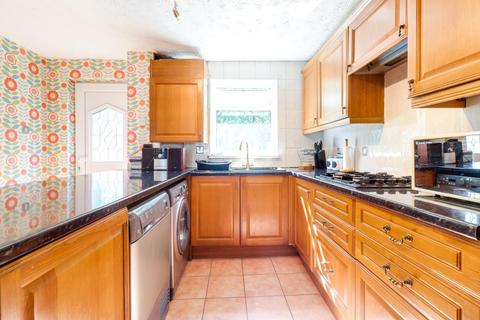 25 Bellmount Green, Leeds, LS13 2NE