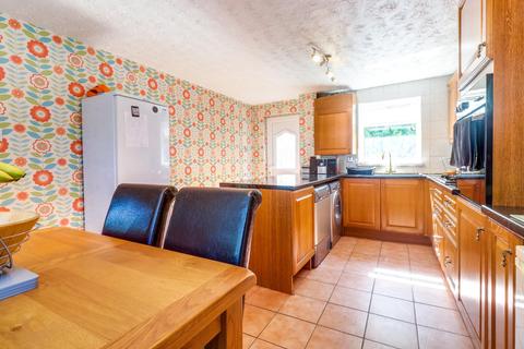 25 Bellmount Green, Leeds, LS13 2NE