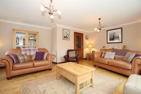 3 Ballo Braes, Abernethy, Perth, PH2 9GB