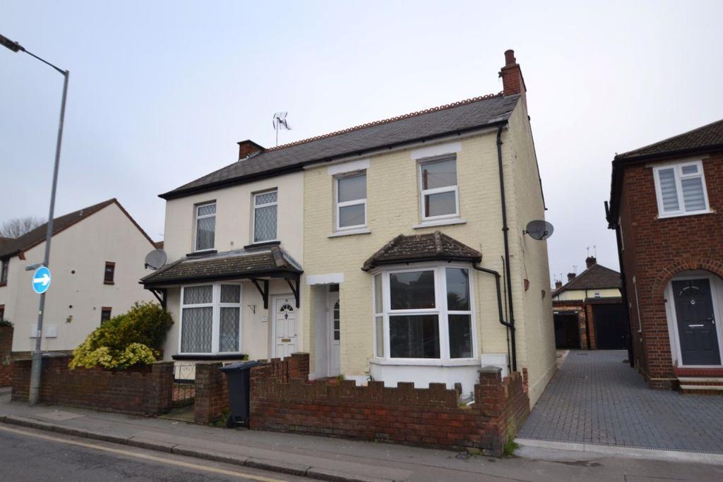 DUKE STREET, HODDESDON 2 bed £995 pcm (£230 pw)