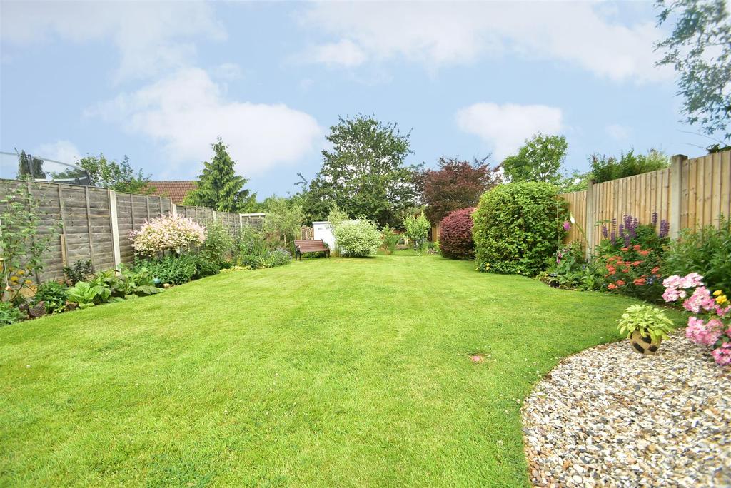 70 Grange Road, Shrewsbury, SY3 9DF 4 bed semidetached house £400,000