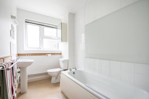 15, Malvern Court Addington Road, Reading, RG1 5PL