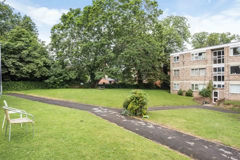 15, Malvern Court Addington Road, Reading, RG1 5PL