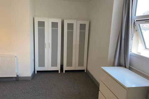 1 bedroom in a house share to rent, Room 6, Alexandra Parade, Weston Super Mare