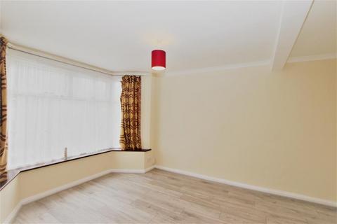 3 bedroom semi-detached house to rent, Peareswood Gardens, Stanmore HA7 1NX