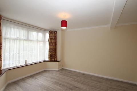 3 bedroom semi-detached house to rent, Peareswood Gardens, Stanmore HA7 1NX