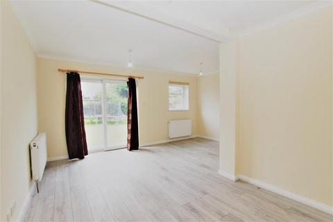 3 bedroom semi-detached house to rent, Peareswood Gardens, Stanmore HA7 1NX