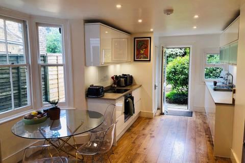 4 bedroom terraced house to rent, MATHAM GROVE, LONDON, SE22 8PN