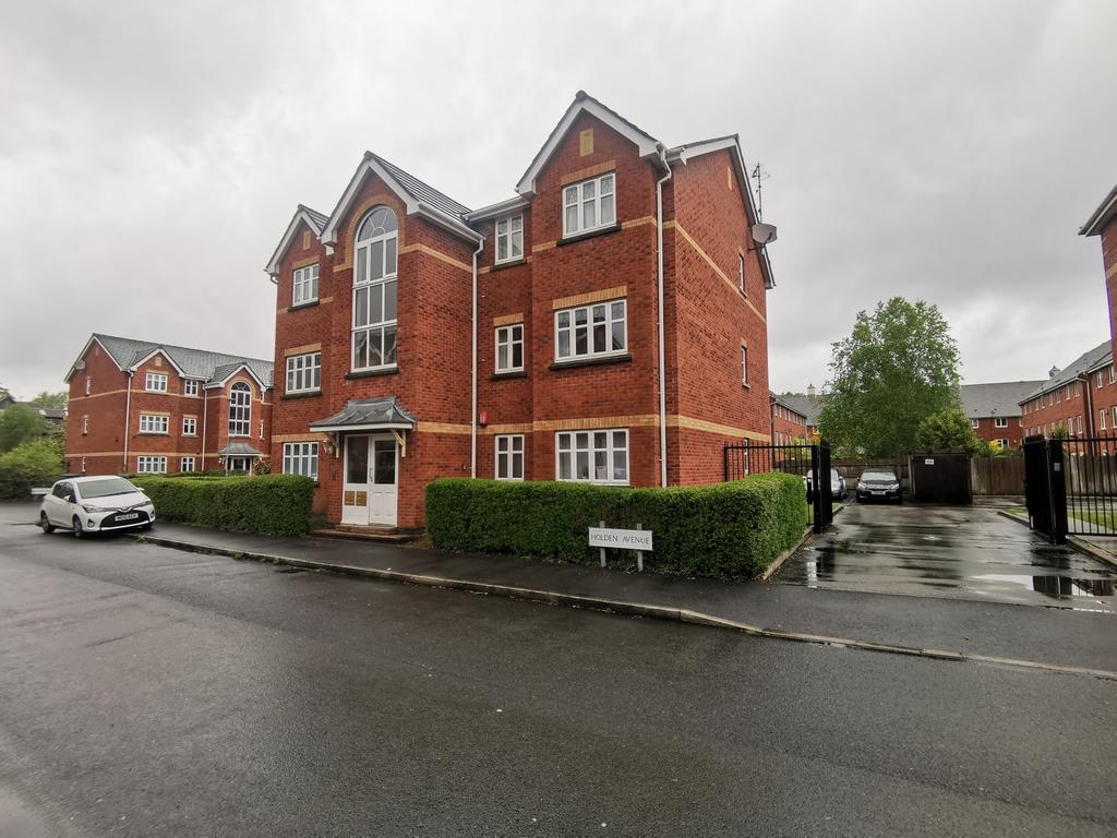 Holden Avenue, Whalley Range, M16 8TA 2 bed apartment £850 pcm (£196 pw)
