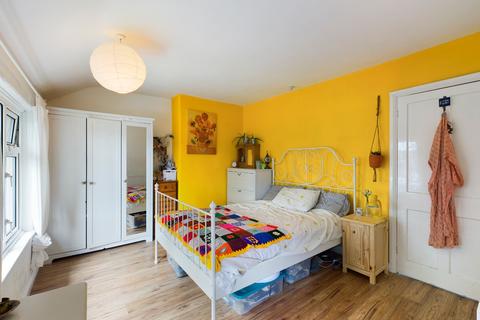 36 Crossley Road, Stoke-on-trent, ST6 7AJ