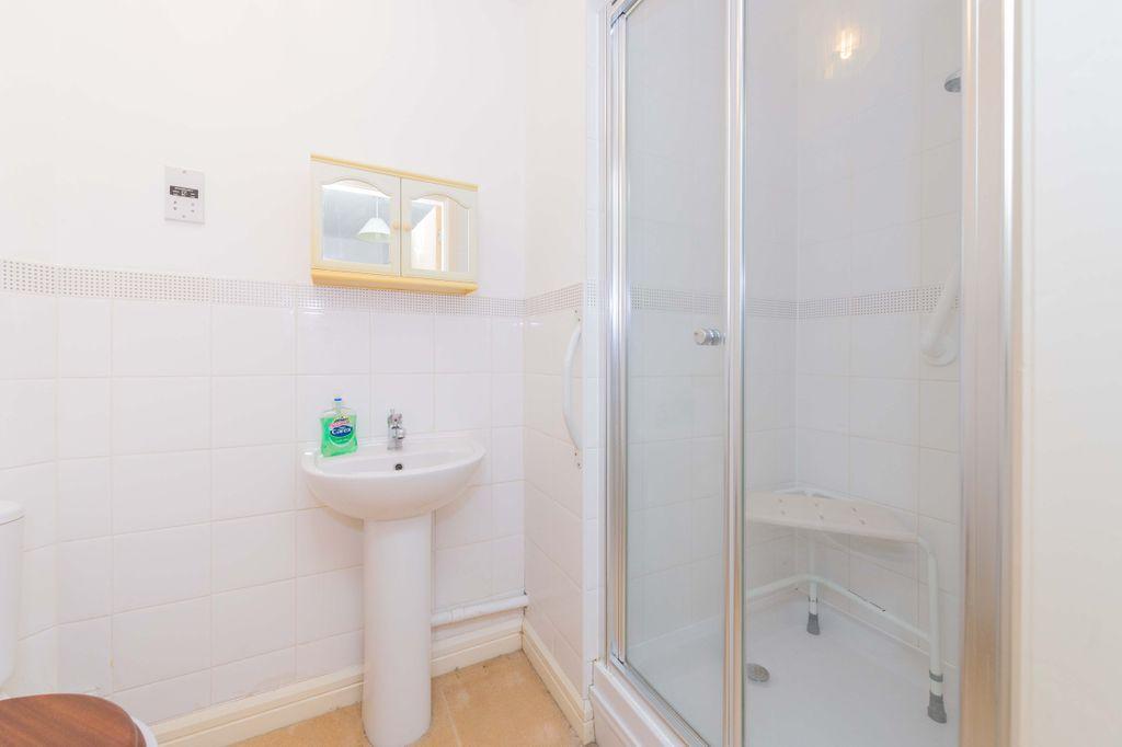 Master Bedroom En-suite