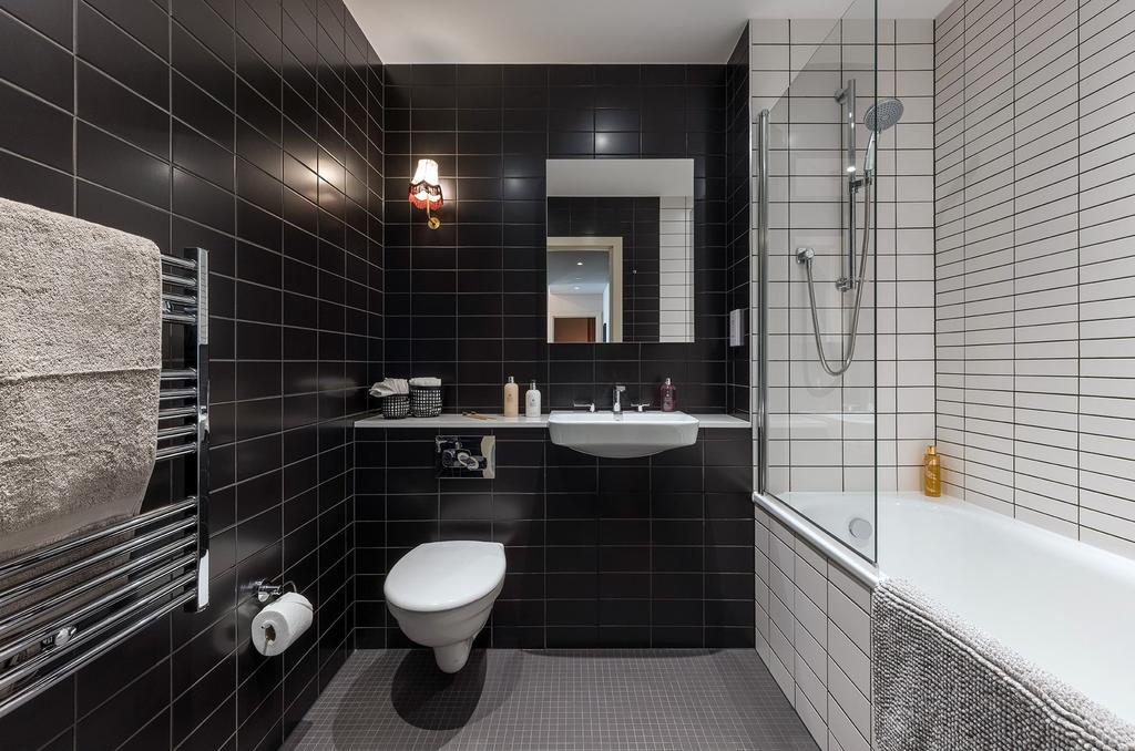 21 06 02 QL Robinson Apt811 019 1920px-min.jpg