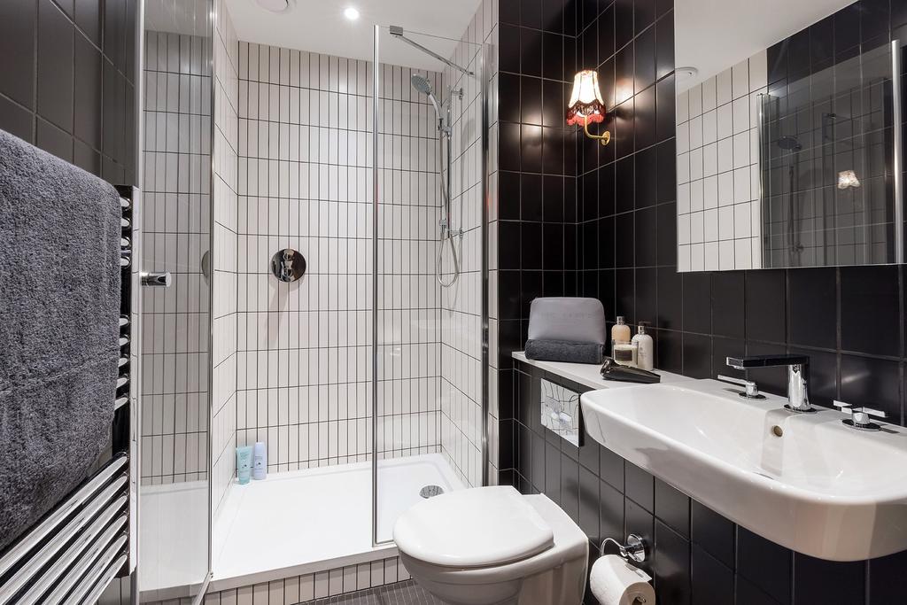 21 06 02 QL Robinson Apt811 017 1920px-min.jpg