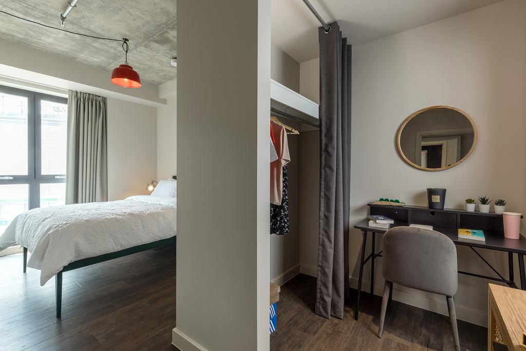 21 06 02 QL Robinson Apt811 021 1920px-min.jpg