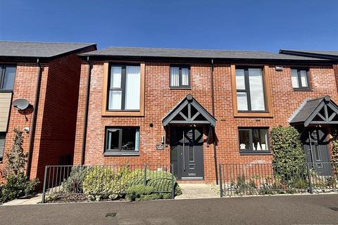 2 bedroom semi-detached house for sale, Bewick Avenue, Topsham