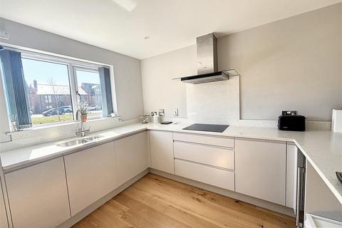 2 bedroom semi-detached house for sale, Bewick Avenue, Topsham