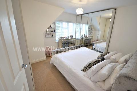 1 Wigginton Avenue, Wembley, HA9 6EZ