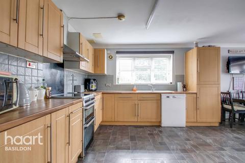 316 Church Road, Basildon, SS14 2NQ