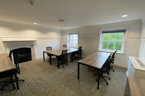 Office to rent, Cavendish Square, W1G
