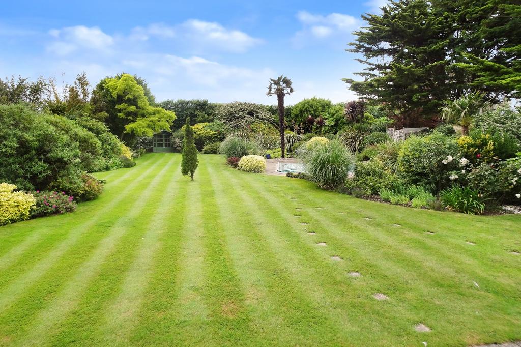 Angmering Lane, Willowhayne, East Preston, West Sussex 5 bed detached