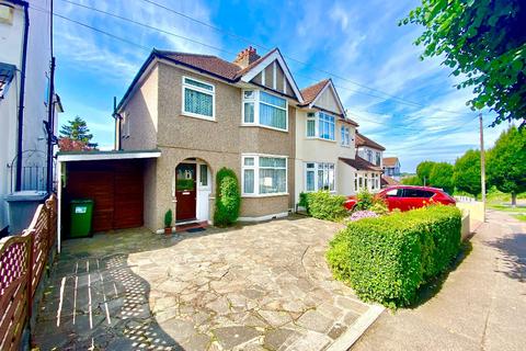 72 Shepherds Hill, Harold Wood, Romford, RM3 0NJ