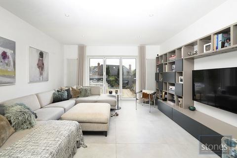 97 Morphou Road, London, NW7 1BG