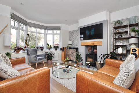 82 Chilton Road, Ipswich, IP3 8PE