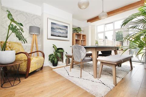82 Chilton Road, Ipswich, IP3 8PE