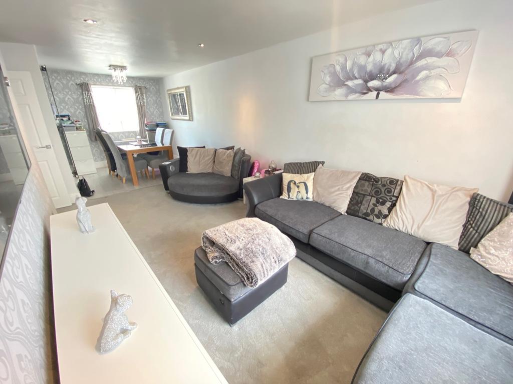 Sinclair road, Lordshill, Southampton SO16 3 bed terraced house £262,500