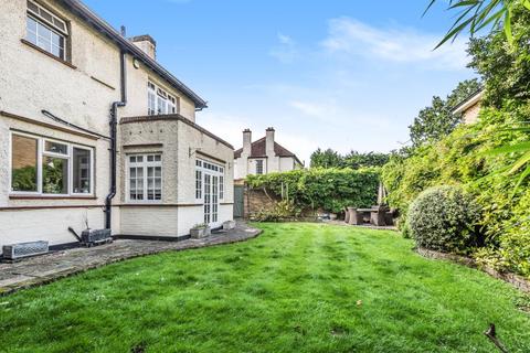Almondsbury Green Street, Sunbury-on-thames, TW16 6QG
