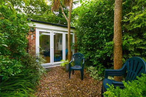 4 Park House Gardens, Twickenham, TW1 2DE