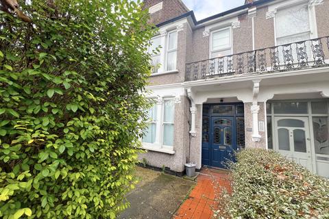 2 bedroom flat to rent, Inchmery Road,  London, SE6