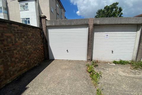 Garage to rent, Walton Road, Bognor Regis