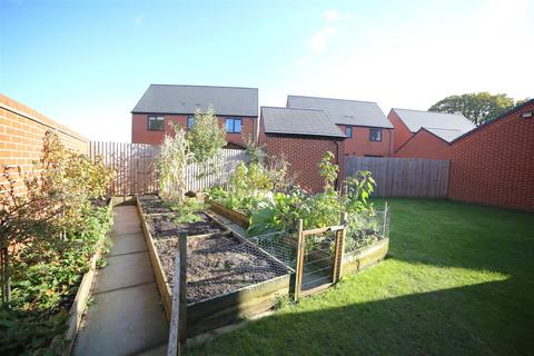 34 Beddall Way, Ketley, Telford, TF1 5FN