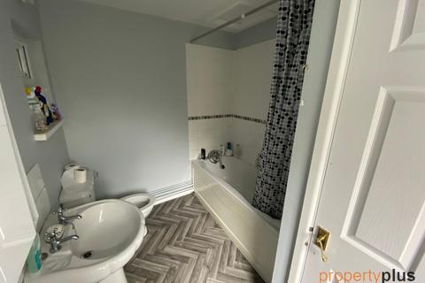 12 Oak Street, Tonypandy, CF40 2DT