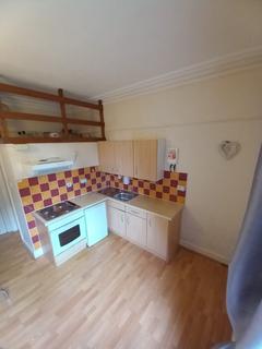 Studio to rent, Headingley Lane, Headingley, Leeds, LS6 1AA