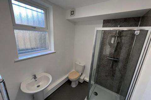 1 bedroom flat to rent, Flat 1 30/32 Newton Road Mumbles Swansea