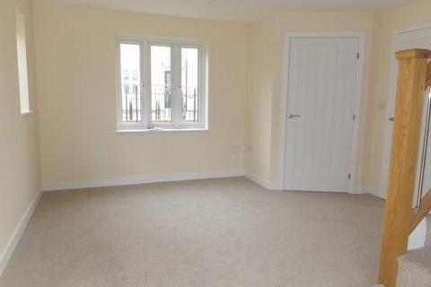 2 bedroom semi-detached house to rent, Chapel Street, Holsworthy