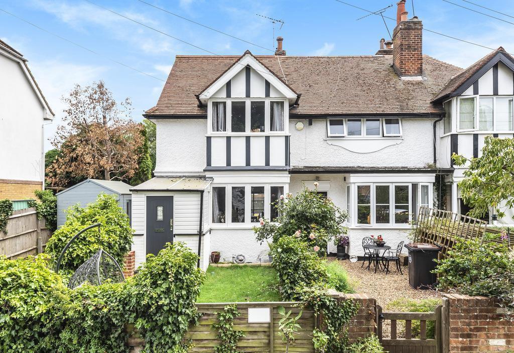 Hill Cottages, Portsmouth Road, Cobham, KT11 4 bed end of terrace house