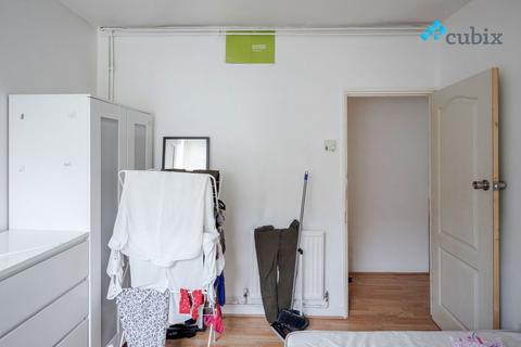 4 bedroom ground floor flat to rent, Wilshaw House, London SE8