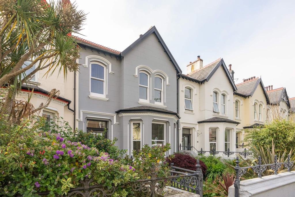 27, Hawarden Avenue, Douglas 4 bed terraced house £327,500