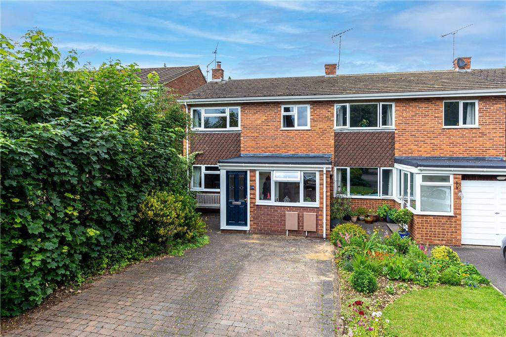Lindley Close, Harpenden 3 bed terraced house £575,000