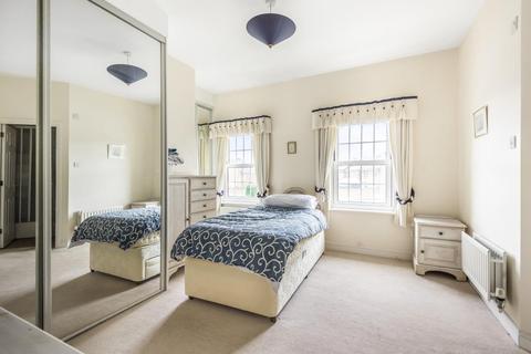 2 bedroom flat for sale - Bure Park,  Bicester,  Oxfordshire,  OX26