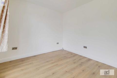 213 Dawlish Road, London, E10 6QN