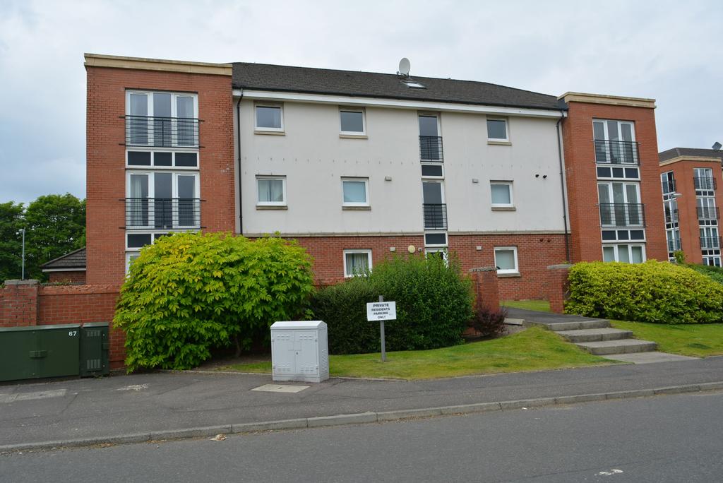 2/1 3 Craigend Court, GLASGOW, G13 2US 3 bed flat £205,000