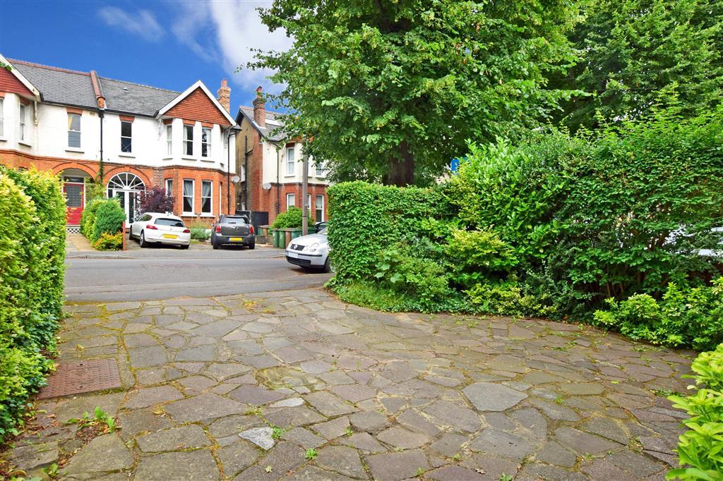 Driveway/Parking