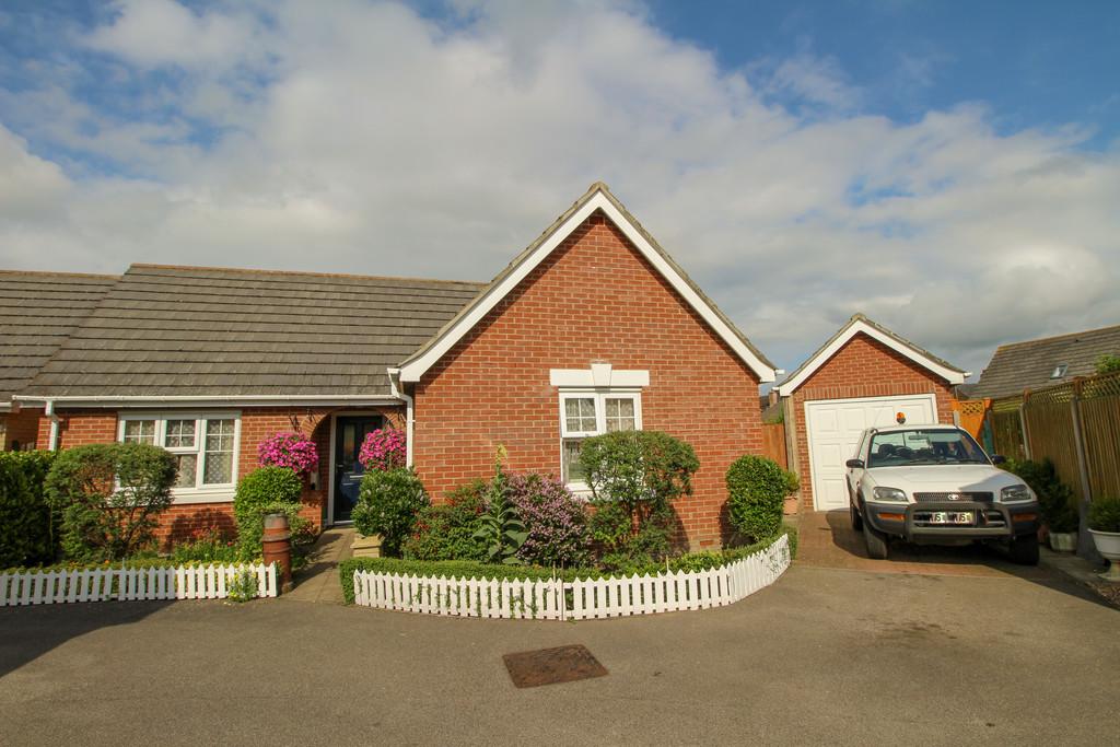 Archers Close, Soham 2 bed detached bungalow £300,000