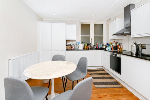 2 bedroom apartment to rent, Newman Street, London, W1T